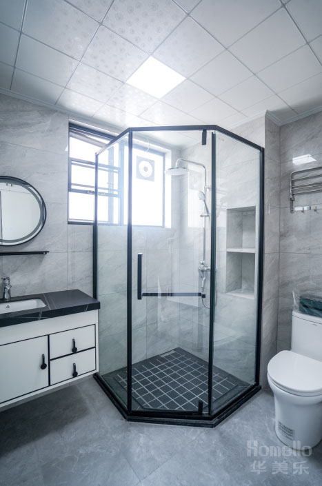 140㎡簡(jiǎn)約四居，用低調(diào)的軟裝搭配打造實(shí)用之家